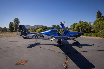 2021 Cirrus SR22T: 
