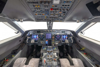 1999 Gulfstream G-V: Panel