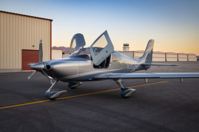 2004 Cirrus SR22 G2: 