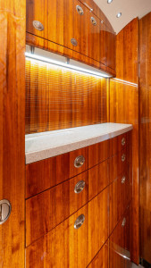 2013 Bombardier Challenger 300: Galley - Right Forward