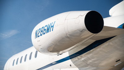 2013 Bombardier Challenger 300: Paint Sheen