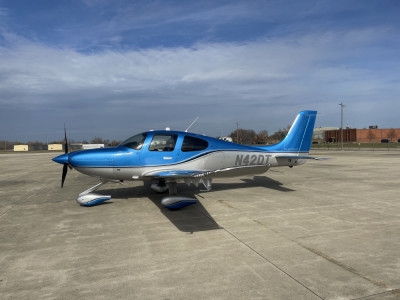 2019 Cirrus SR22: 