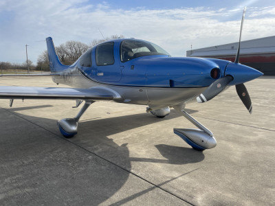 2019 Cirrus SR22: 