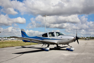 2016 Cirrus SR22 G5: 