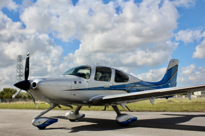 2016 Cirrus SR22 G5: 