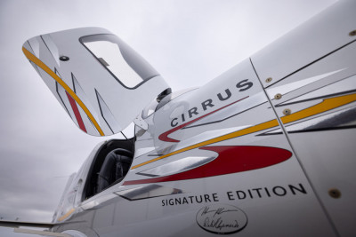 2007 Cirrus SR22TN: 