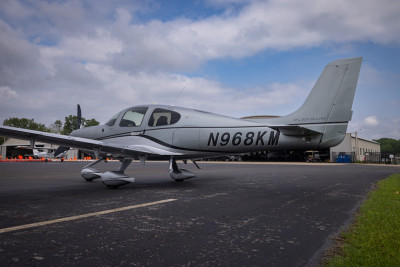 2016 Cirrus SR22 GTS: 