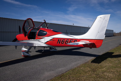 2019 Cirrus SR22T: 