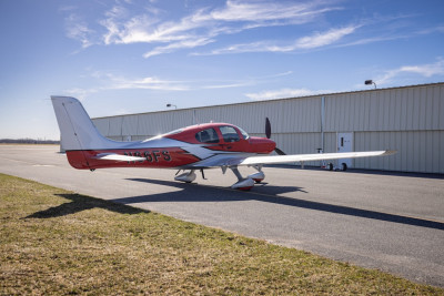 2019 Cirrus SR22T: 