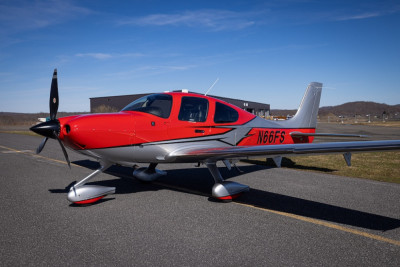 2019 Cirrus SR22T: 