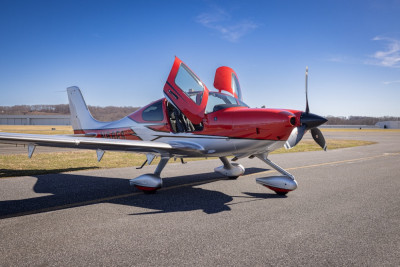 2019 Cirrus SR22T: 