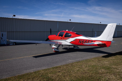 2019 Cirrus SR22T: 