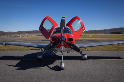 2019 Cirrus SR22T: 