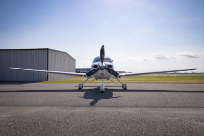 2007 Cirrus SR22 G3 GTS: 