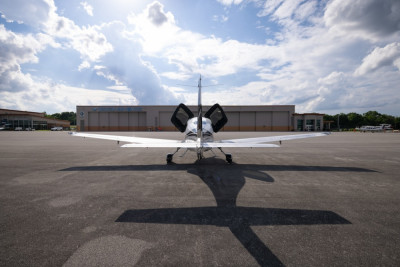 2023 Cirrus SR22T: 