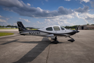 2023 Cirrus SR22T: 