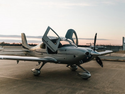 2011 Cirrus SR22T G3 GTS: 