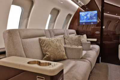 2011 Bombardier Challenger 605: 