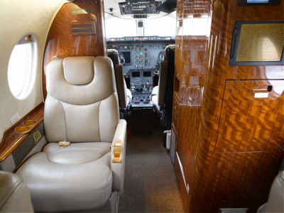 2005 Hawker 400XP: 