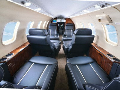 2005 Bombardier Learjet 40XR: 