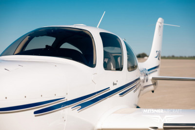 2003 Cirrus SR22: 