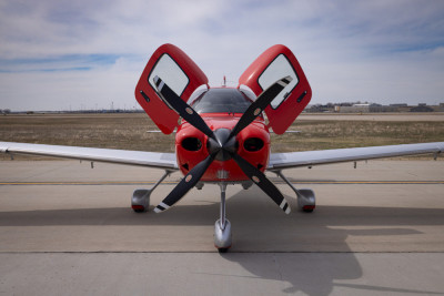 2023 Cirrus SR22T G6 GTS: 