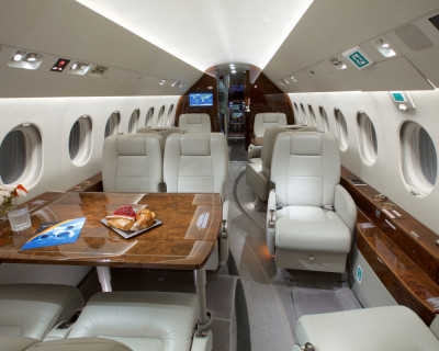 2009 Dassault Falcon 2000LX: 