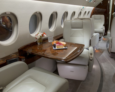 2009 Dassault Falcon 2000LX: 