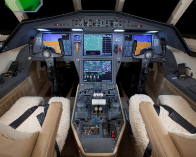 2012 Dassault Falcon 2000LX: 