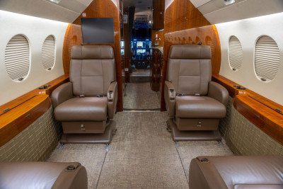 2010 Dassault Falcon 2000LX: 