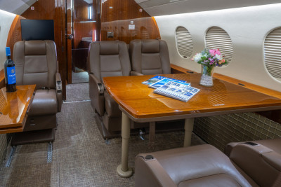 2010 Dassault Falcon 2000LX: 