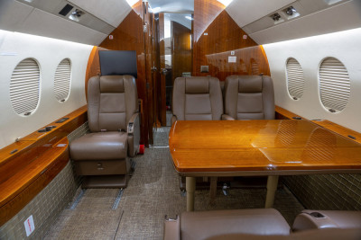 2010 Dassault Falcon 2000LX: 