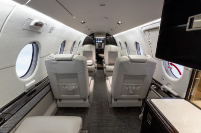 2008 Hawker 400XP: 