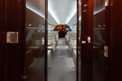 2010 Gulfstream G450: 