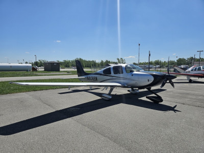 2015 Cirrus SR22 GTS: 