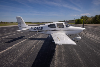 2006 Cirrus SR22 GTS: 