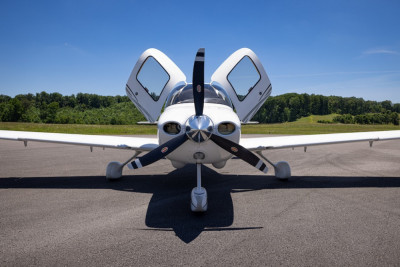 2006 Cirrus SR20 G2: 