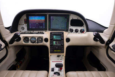 2006 Cirrus SR20 G2: 