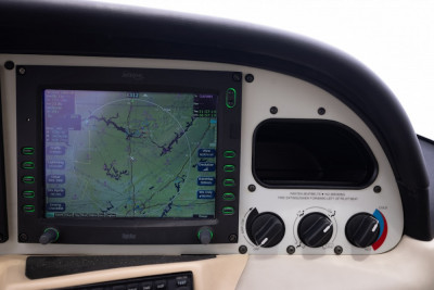 2006 Cirrus SR20 G2: 