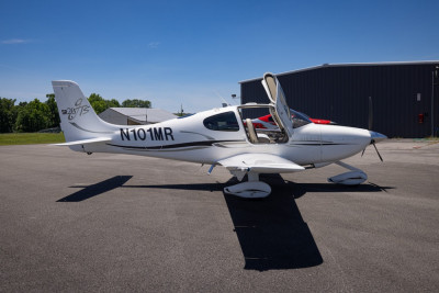 2006 Cirrus SR20 G2: 