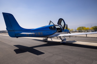 2016 Cirrus SR22 GTS: 