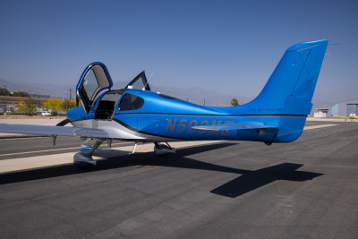 2016 Cirrus SR22 GTS: 