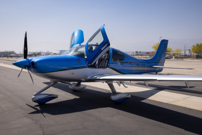 2016 Cirrus SR22 GTS: 