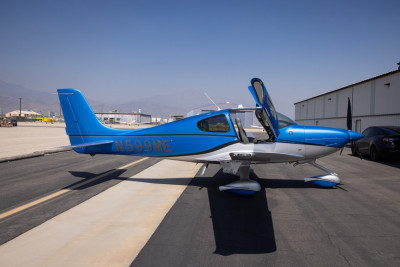 2016 Cirrus SR22 GTS: 