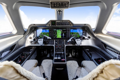 2010 Embraer Phenom 100: 