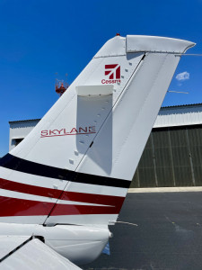 2006 Cessna 182T Skylane: 