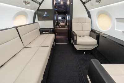 2010 Gulfstream G550: Forward Cabin Forward View