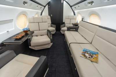 2010 Gulfstream G550: Forward Cabin Aft View