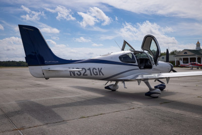 2015 Cirrus SR22 G5: 