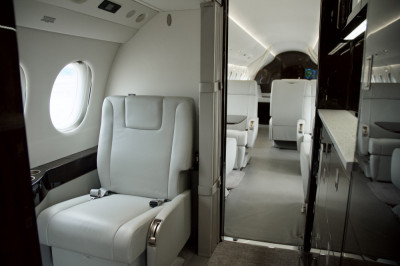 2012 Dassault Falcon 7X: Forward Crew Rest Area